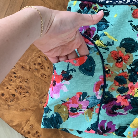 Cotton Floral Shorts - Picture 4 of 7